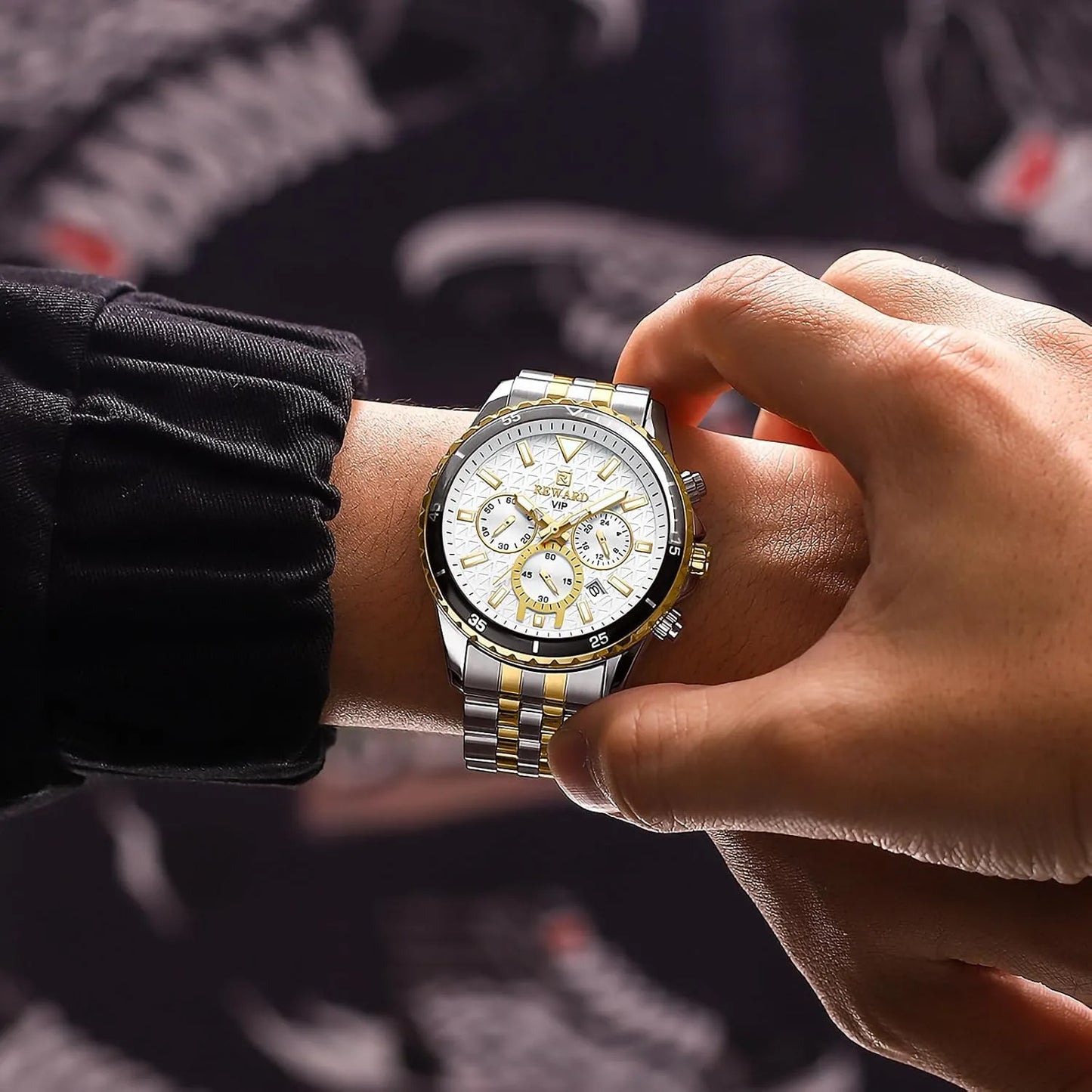 REWARD luxury men's gold and white  wristwatch