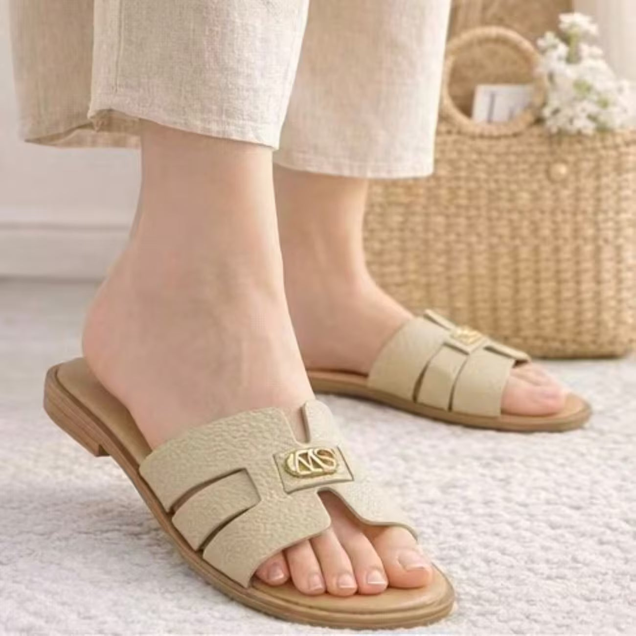 Women’s Cross-Strap Flat Slide Sandals – Open-Toe Shoes with Golden Buckle