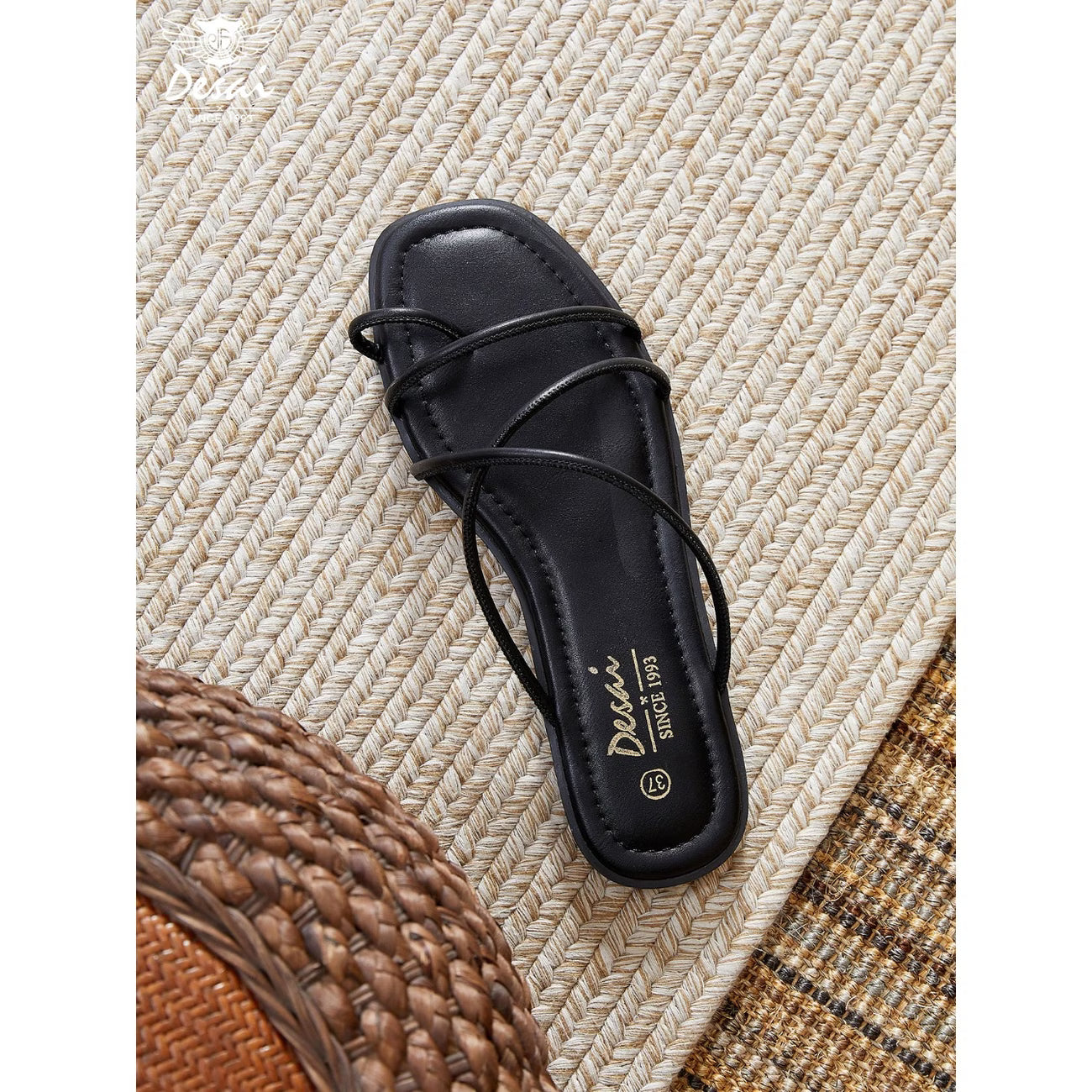 Women’s Cross-Strap Flat Sandals – Lightweight and Comfortable Slide Shoes