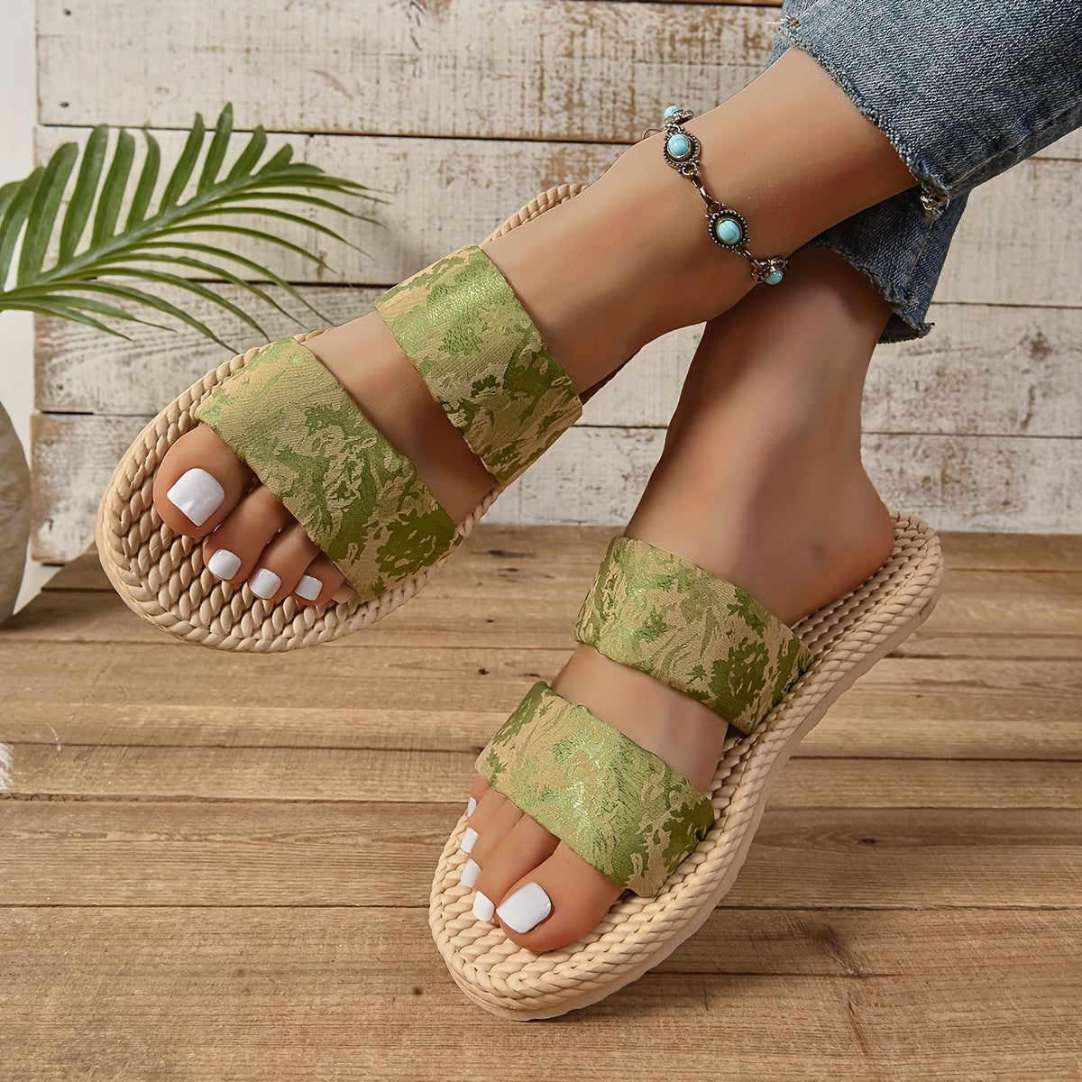 Women’s Cozy Open-Toe Flat Slippers – Fashionable Indoor Shoes