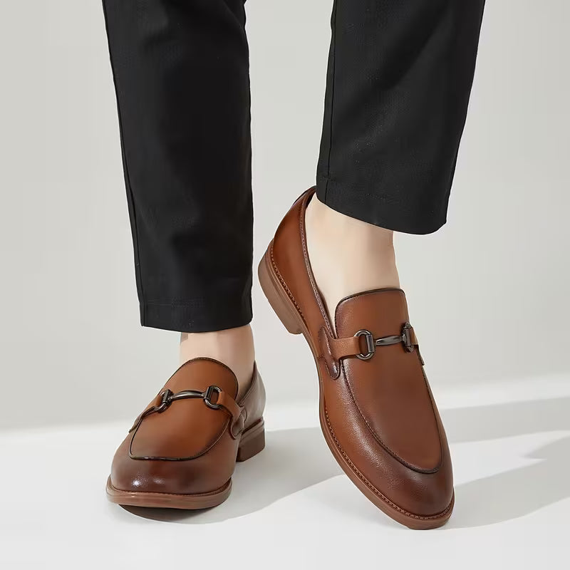 Men's Classic Oxford Formal Shoes with Golden Buckle – Light Brown & Black