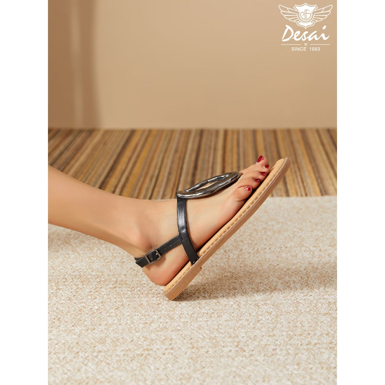 Women’s Summer Square-Toe Flat Flip-Flops – Solid-Color Beach Sandals